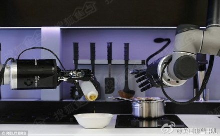 廚房新幫手 機器人驅動舵輪，烹飪新時代的到來
